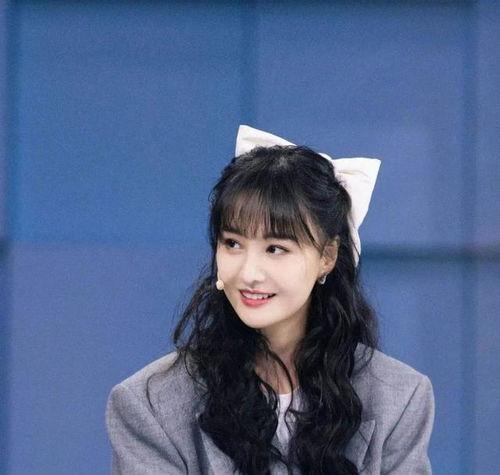 方头女明星,独特魅力与演艺事业的风采