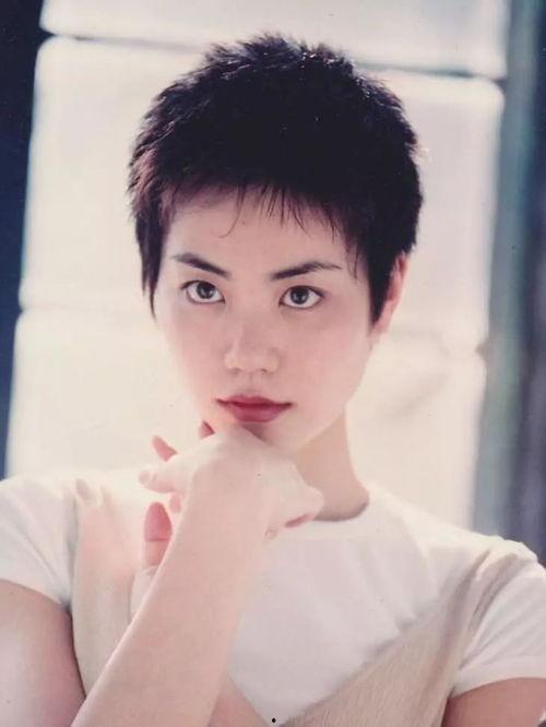 明星萌萌照片,萌态十足！明星萌萌的可爱瞬间大盘点