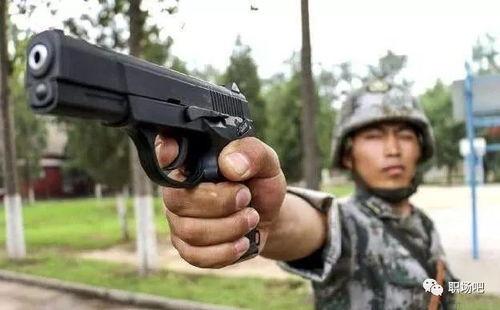 外国小伙手枪舞头条号,独特舞步引发热议！